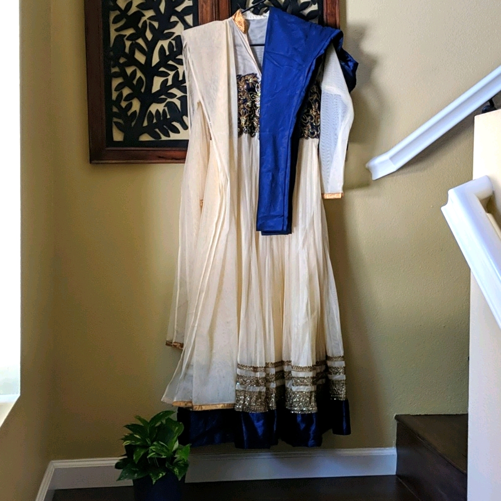 Anarkali Bollywood Indian Pakistani kameez suit